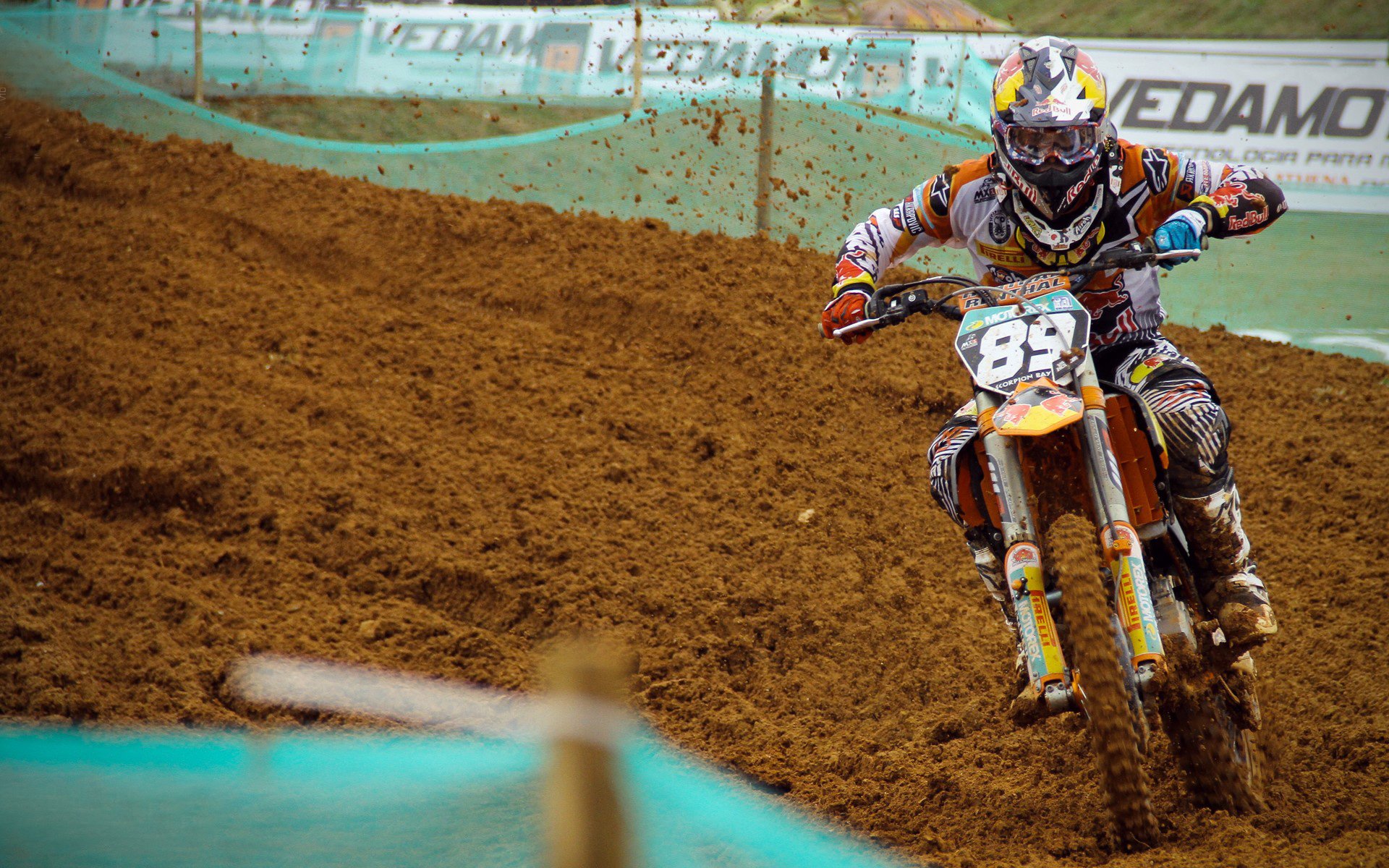 绿茵场上的双重奏,从巴拉圭的坚韧到伯纳乌的闪耀—巴尔韦德的双面足球史诗